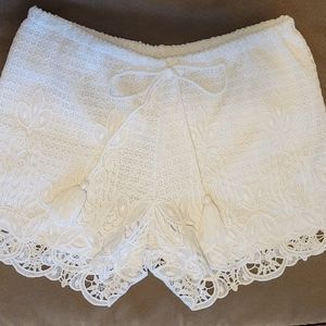 Cato Lace, White Lined Shorts XS